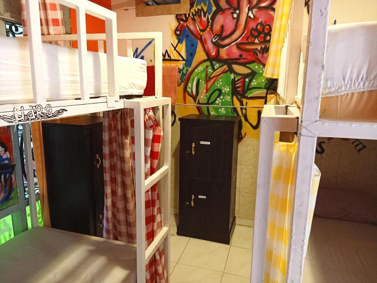 Deoplet Homestay & Gallery Yogyakarta Dış mekan fotoğraf
