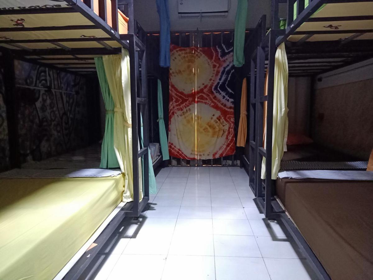Deoplet Homestay & Gallery Yogyakarta Dış mekan fotoğraf