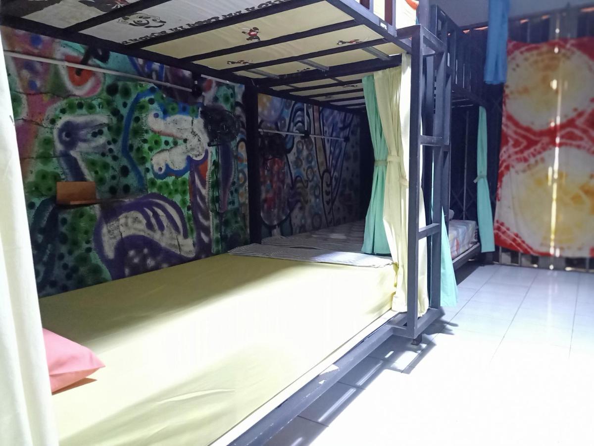 Deoplet Homestay & Gallery Yogyakarta Dış mekan fotoğraf
