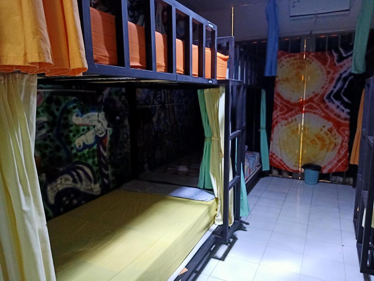 Deoplet Homestay & Gallery Yogyakarta Dış mekan fotoğraf