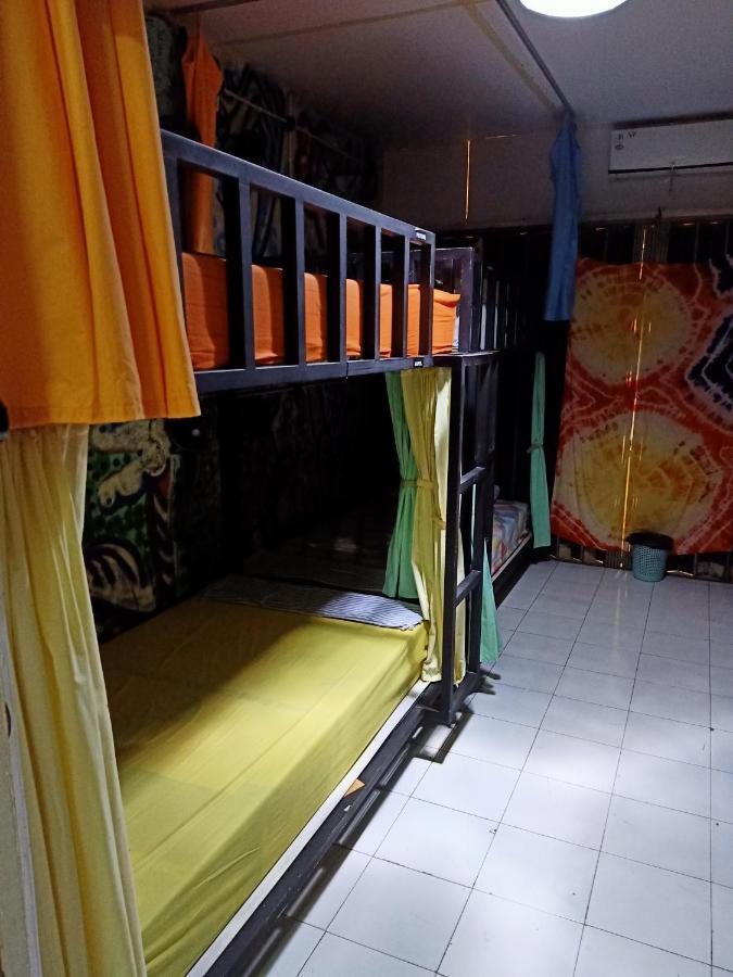 Deoplet Homestay & Gallery Yogyakarta Dış mekan fotoğraf